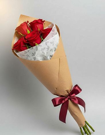 Букет цветов из: Розы в Нижнем Куранахе