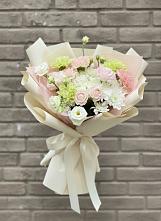 Букет цветов из:  Гвоздики, Розы, Лизиантусы и Хризантемы #REPLACE_PRED# Нижнем Куранахе
